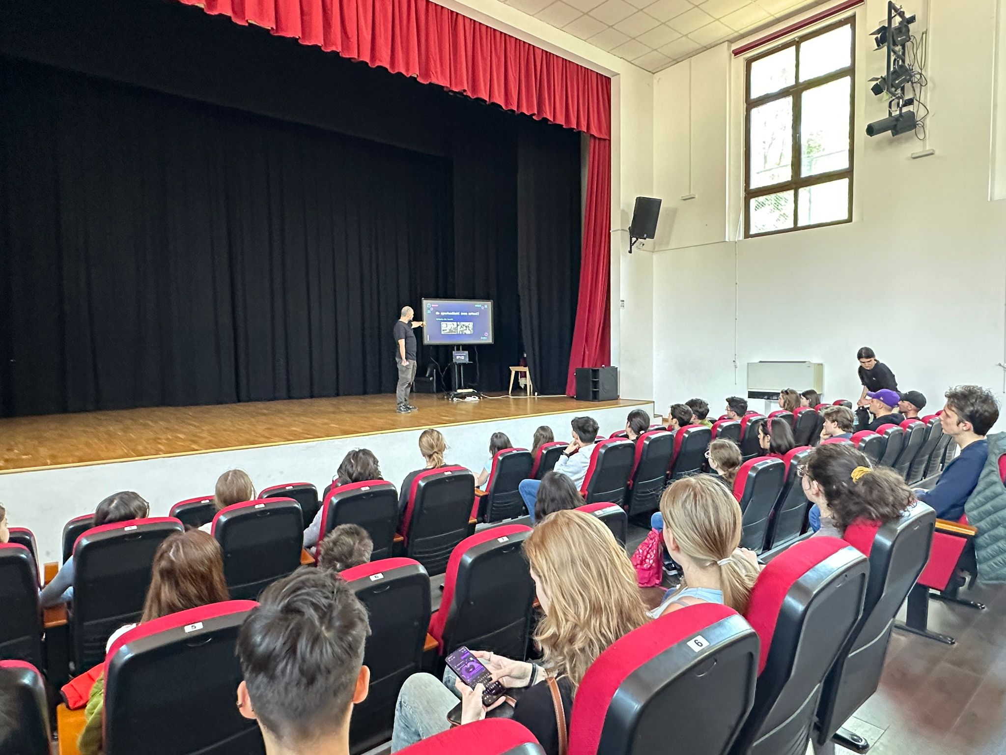 ECHO School premiază astăzi viitorii dezvoltatori de jocuri video la Game Development Month, organizat de RGDA